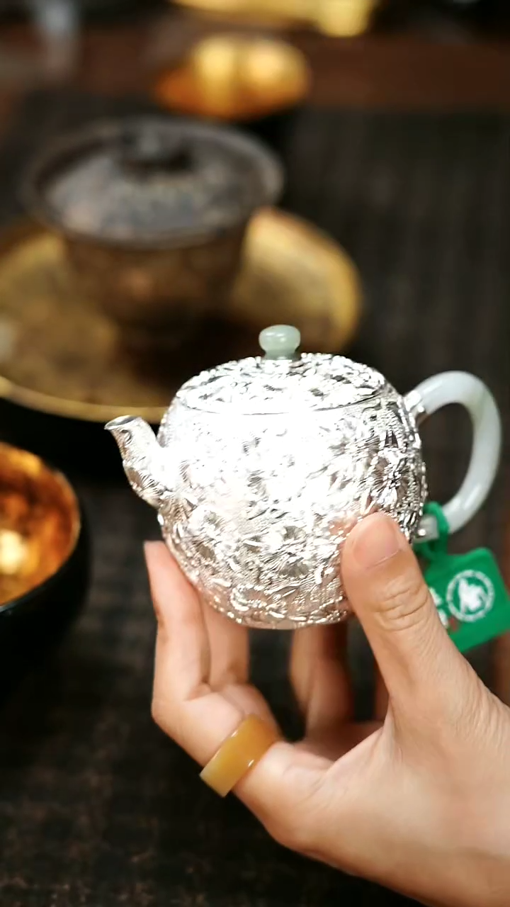 【闪购商品】呆坐-錾刻浮雕向阳花开美人壶-茶具1
