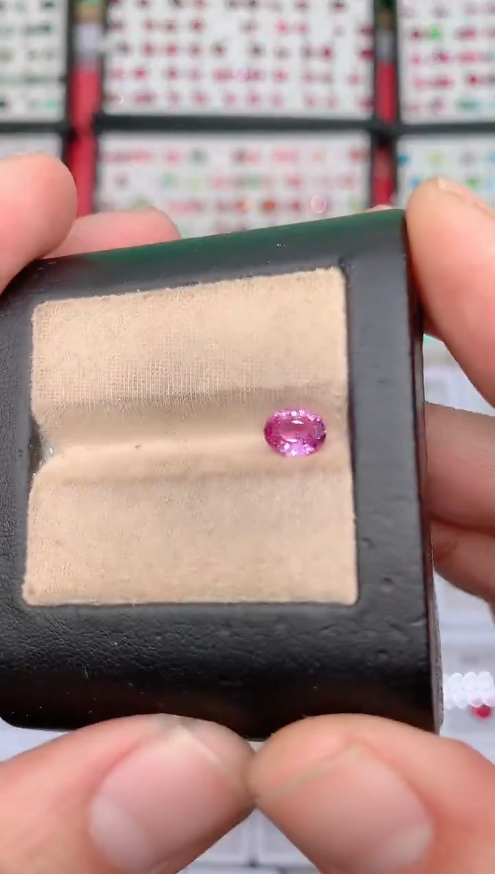 裸石蓝宝石无烧吉尔德1ct