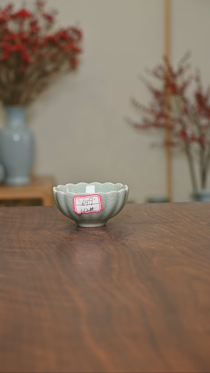 【闪购商品】其他112#菊瓣杯微瑕豆绿釉 朱家款