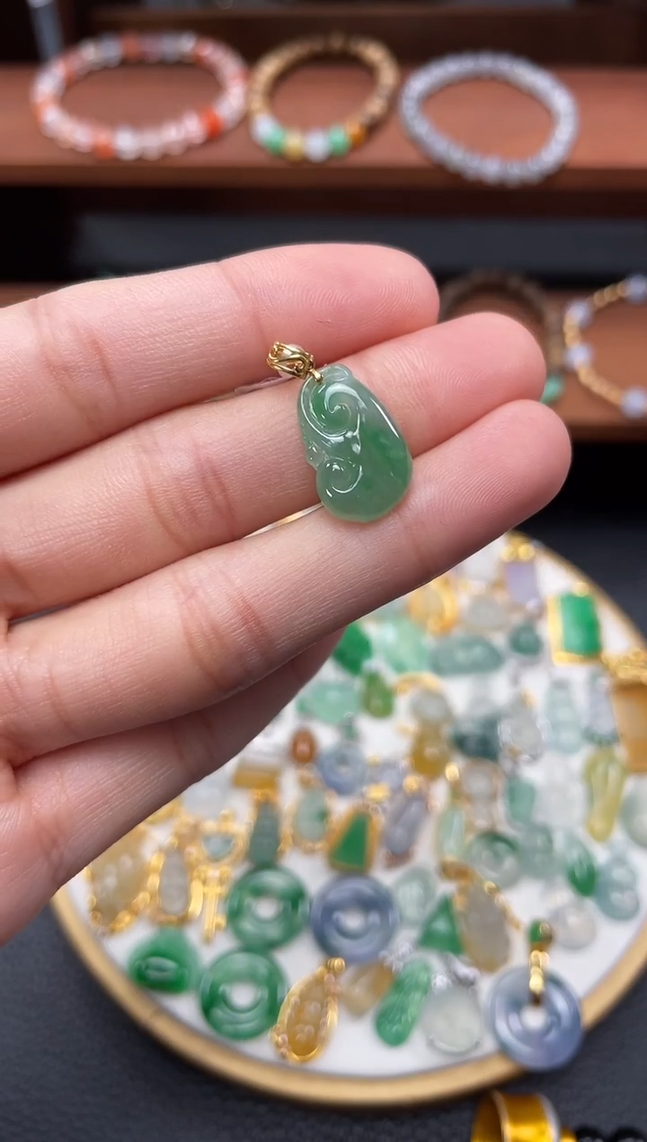 【闪购商品】翡翠吊坠(不含链)18K金镶嵌一个   JK151