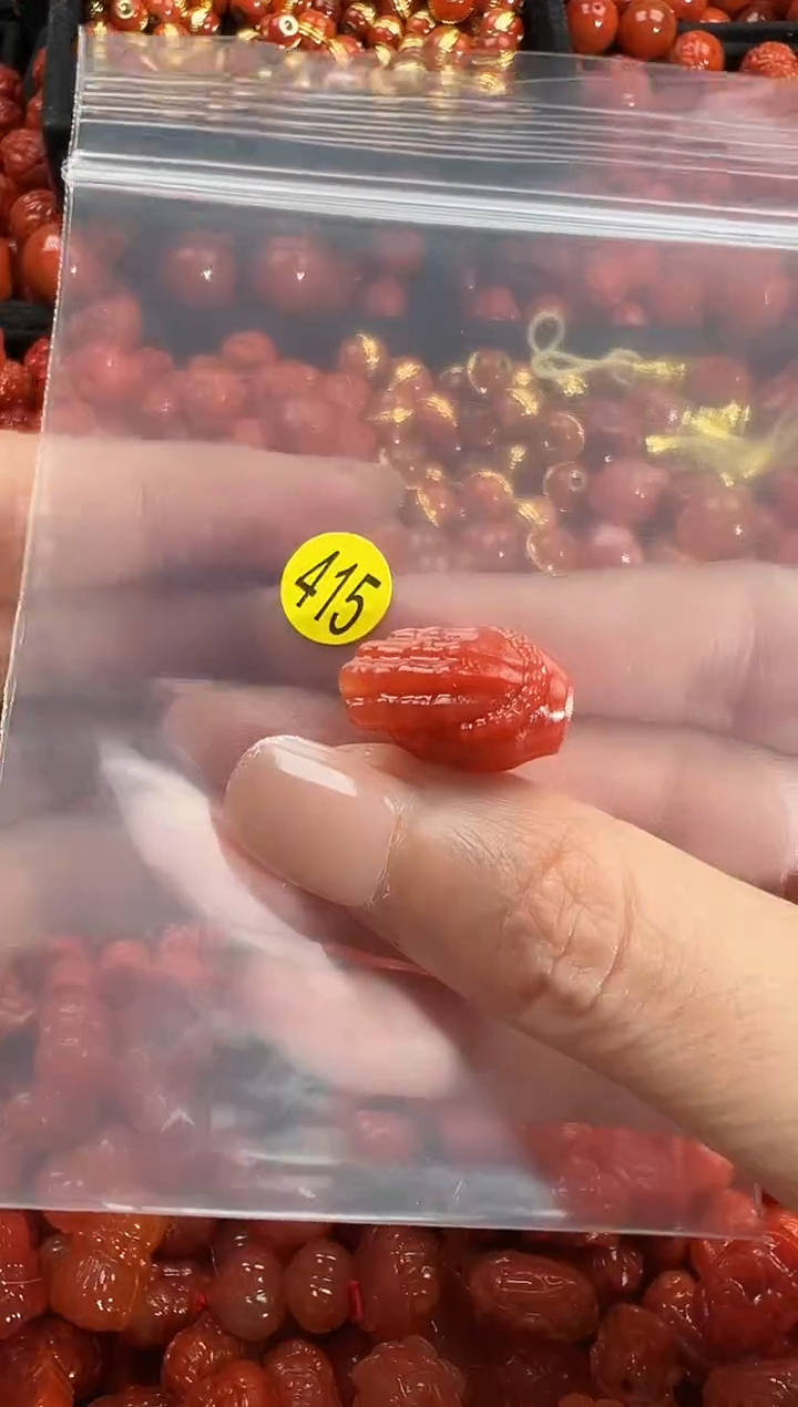 颈饰未镶嵌南红玛瑙1