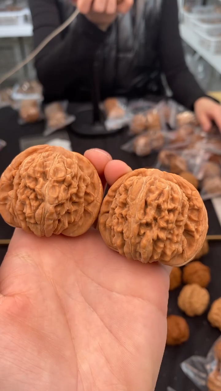 【闪购商品】文玩核桃把件汉高楼44-x835