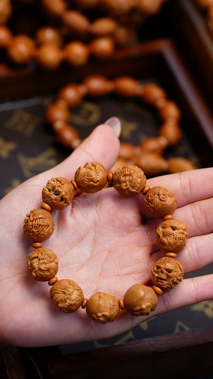 【闪购商品】橄榄核吊坠苏工橄榄核