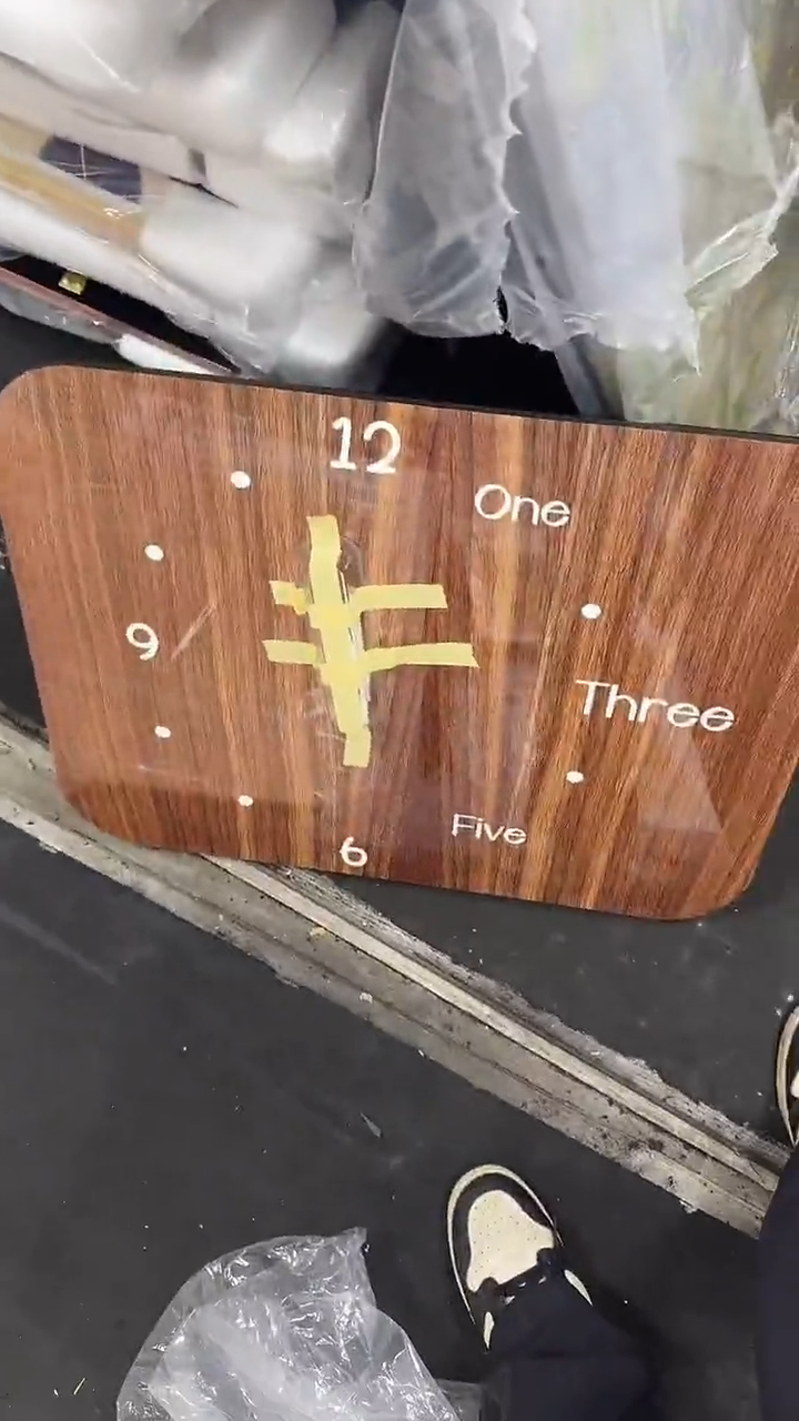   仓库清仓画       默认瑕疵 左推