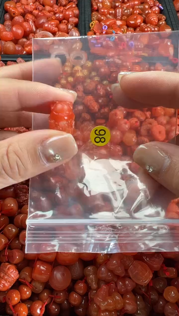 【闪购商品】南红玛瑙颈饰未镶嵌1