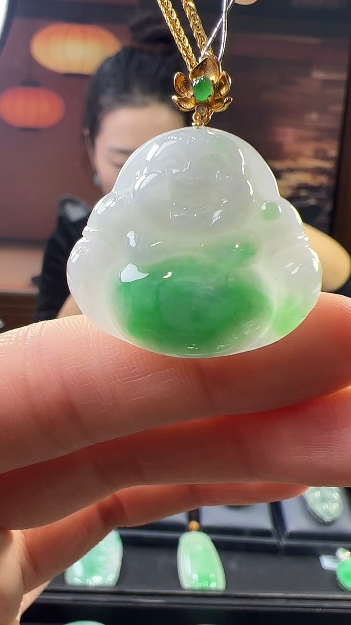 18K金镶嵌挂件翡翠佛公