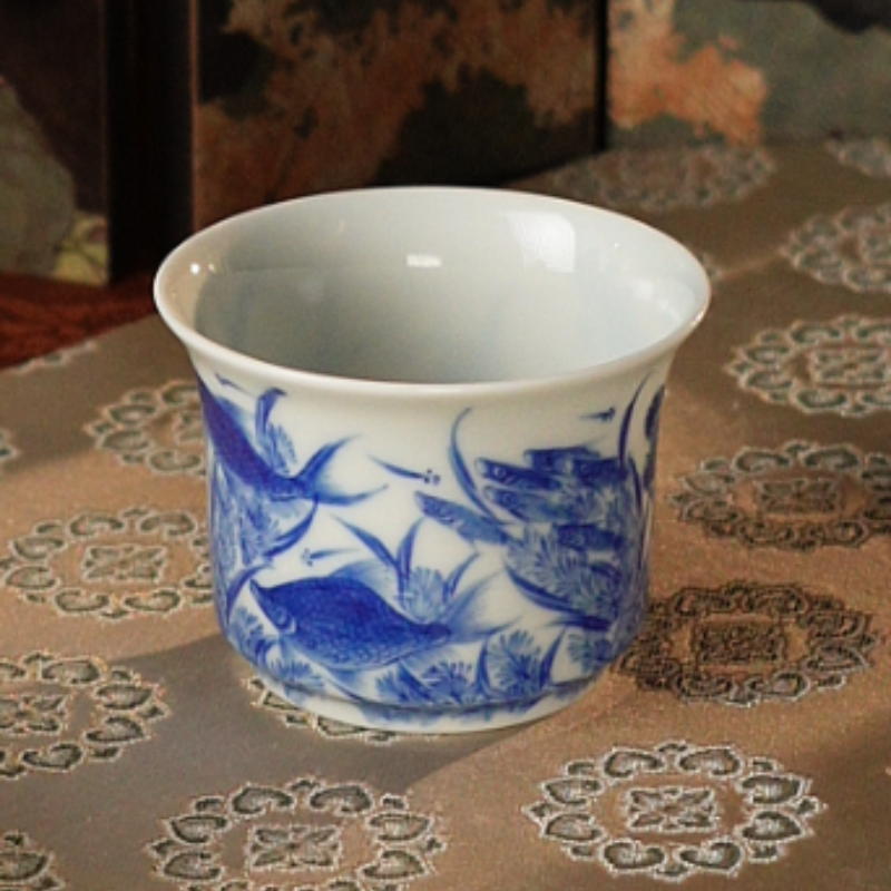 【思物茶器】问工·青花鱼藻马蹄杯