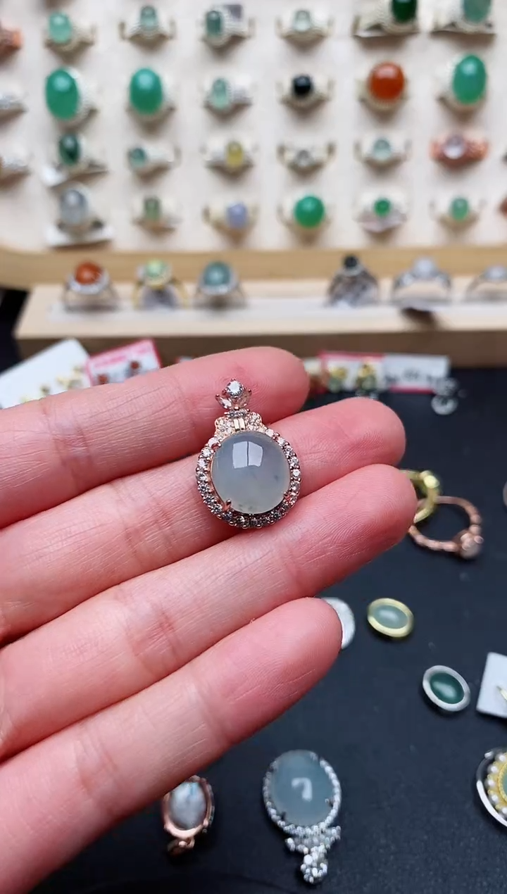 【闪购商品】翡翠颈饰银S925镶嵌天然翡翠333   4+
