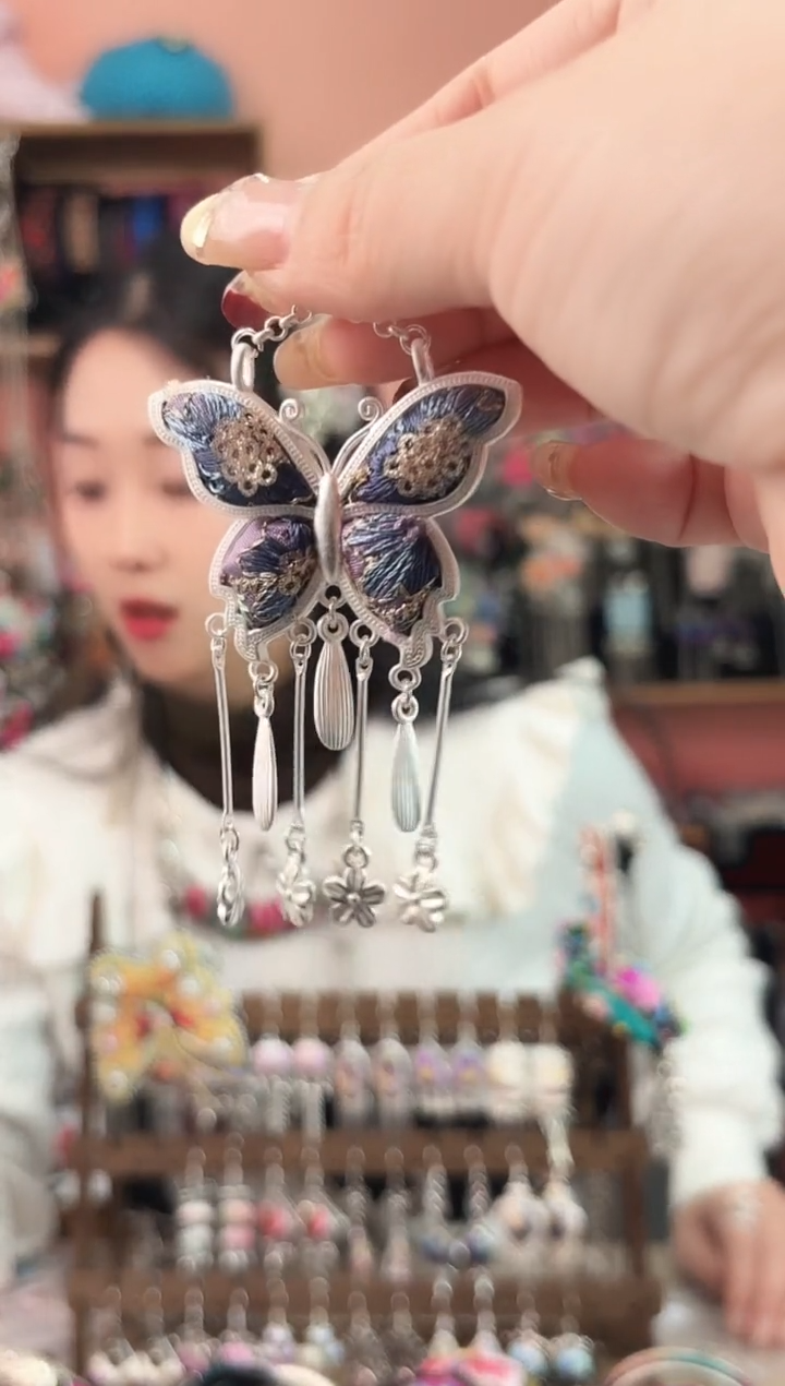 织绣艺枝独绣手工饰品61