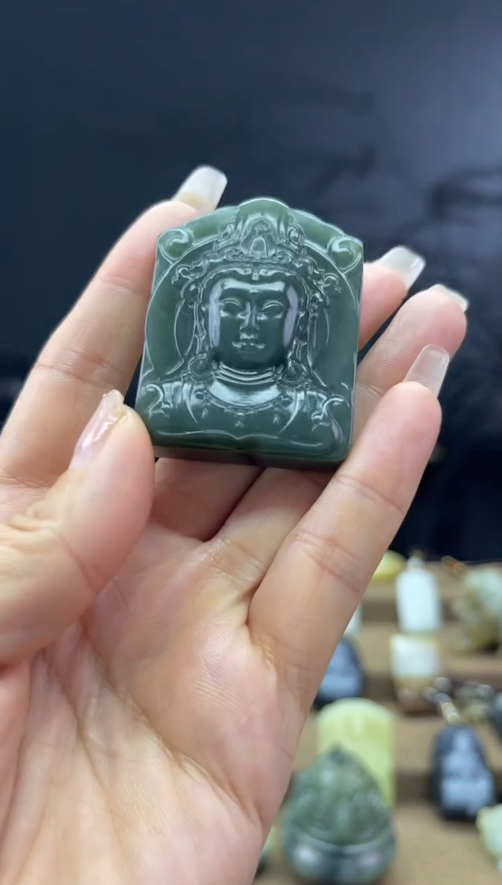 颈饰未镶嵌和田玉1