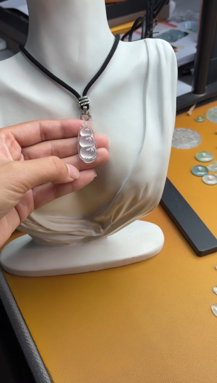 吊坠(不含链)未镶嵌翡翠12 豆子 31.4 14.7 6.0