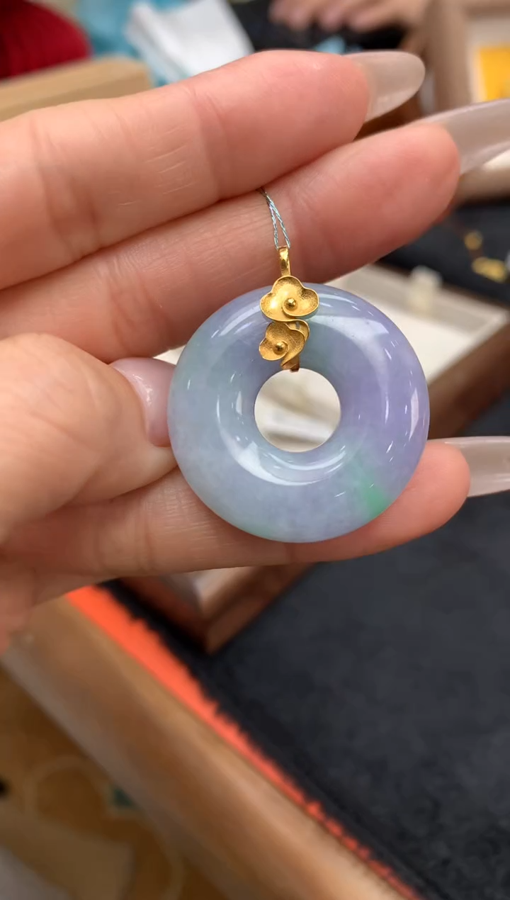 【闪购商品】翡翠颈饰18K金镶嵌甜甜圈