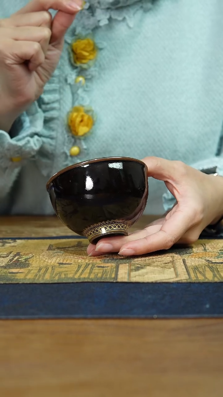 瓷片乌金描金鸡心杯90毫升