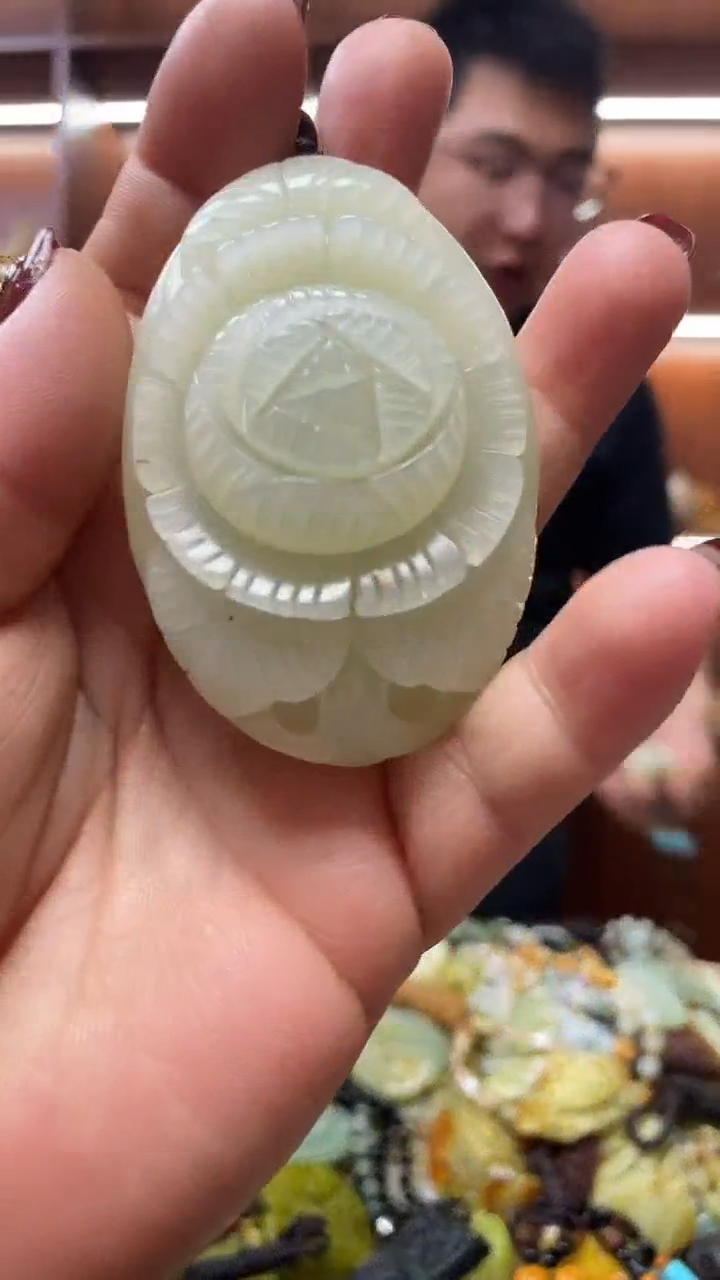 未镶嵌蛇纹石玉手把     