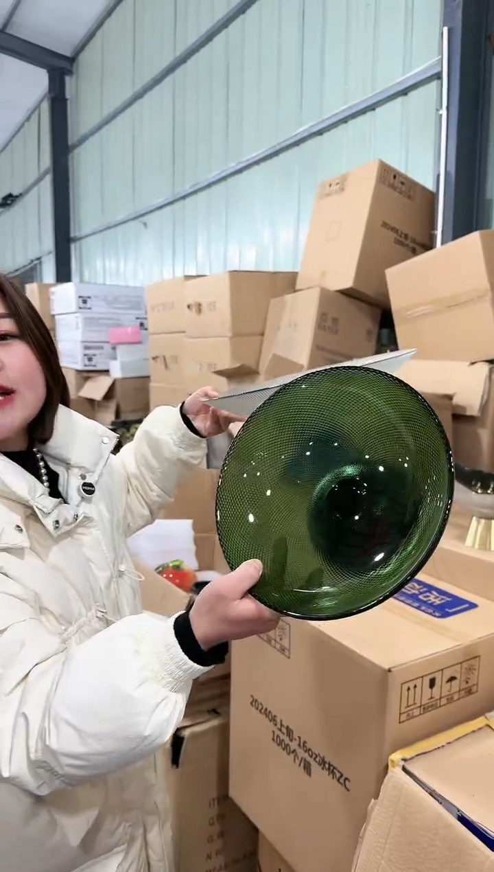 【闪购商品】有机玻璃优品花器Q-早17