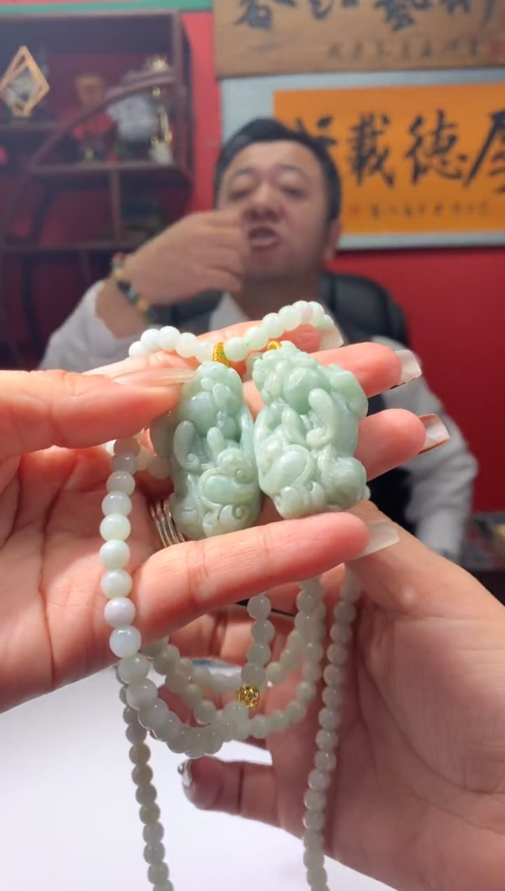 颈饰未镶嵌翡翠天然翡翠A货一对27