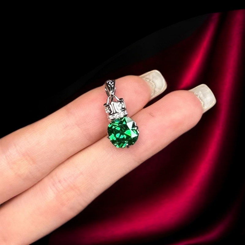  如懿高订090-轻奢幻彩艳绿宝精切合金吊坠