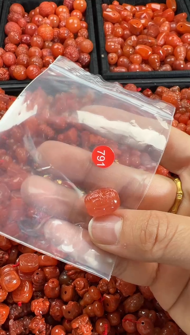 【闪购商品】南红玛瑙颈饰未镶嵌1