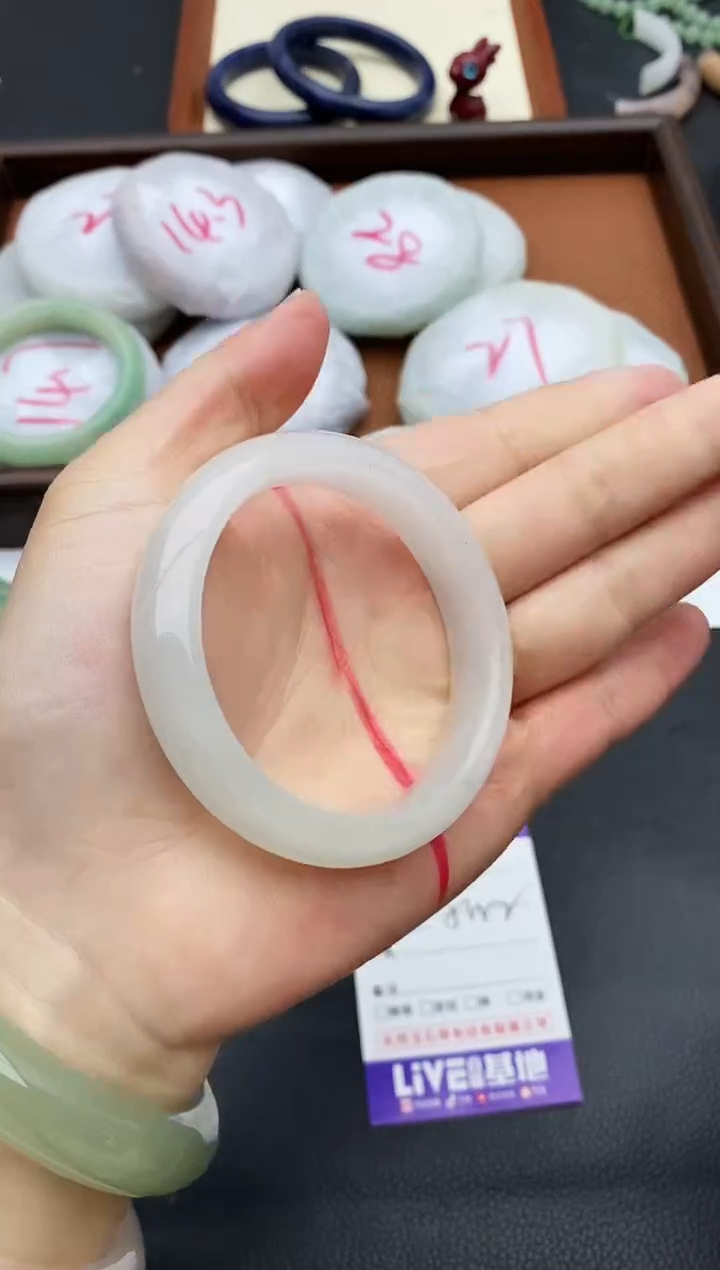 未镶嵌手镯石英质玉129+51/52