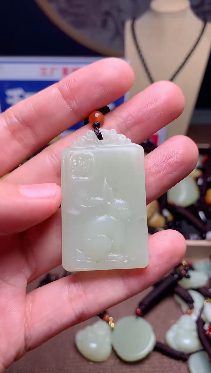 【闪购商品】和田玉颈饰未镶嵌1