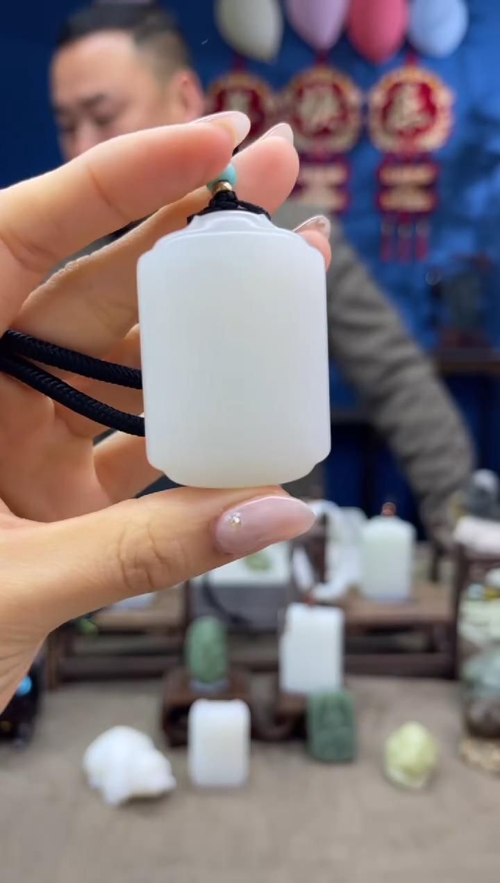 【闪购商品】和田玉颈饰未镶嵌1