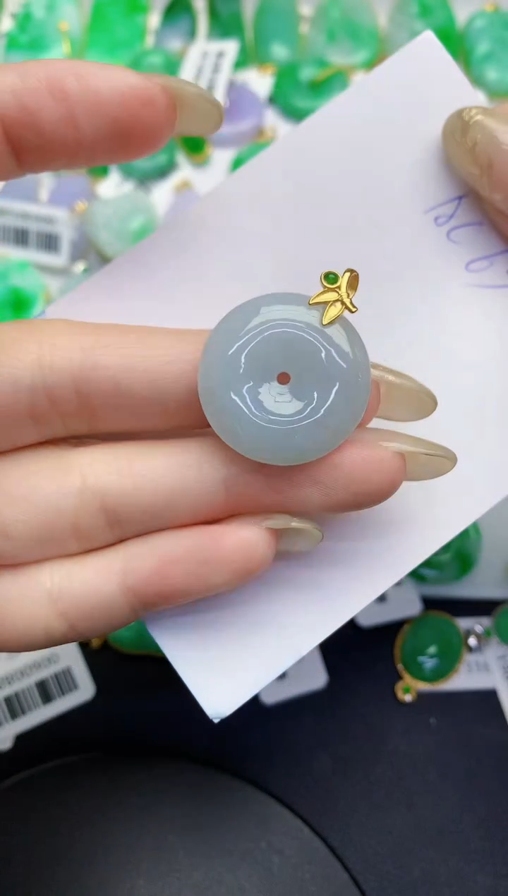 翡翠未镶嵌颈饰缅甸天然翡翠A货