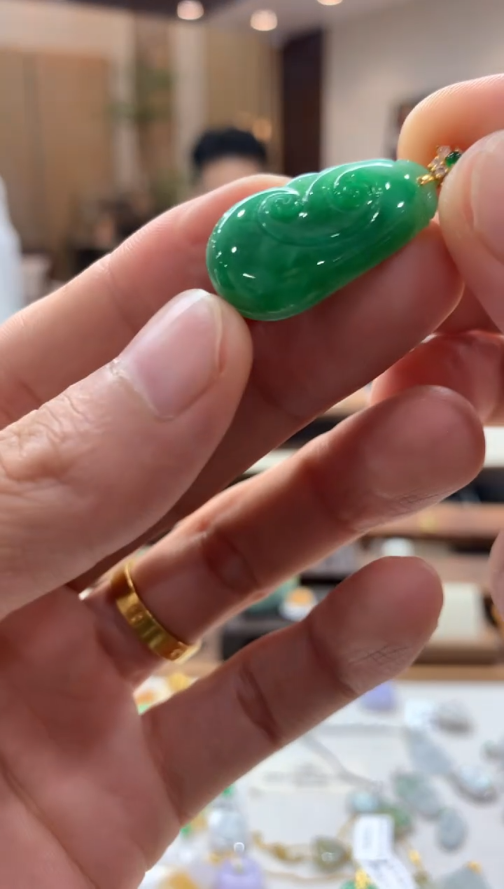 翡翠18K金镶嵌吊坠(不含链)如意