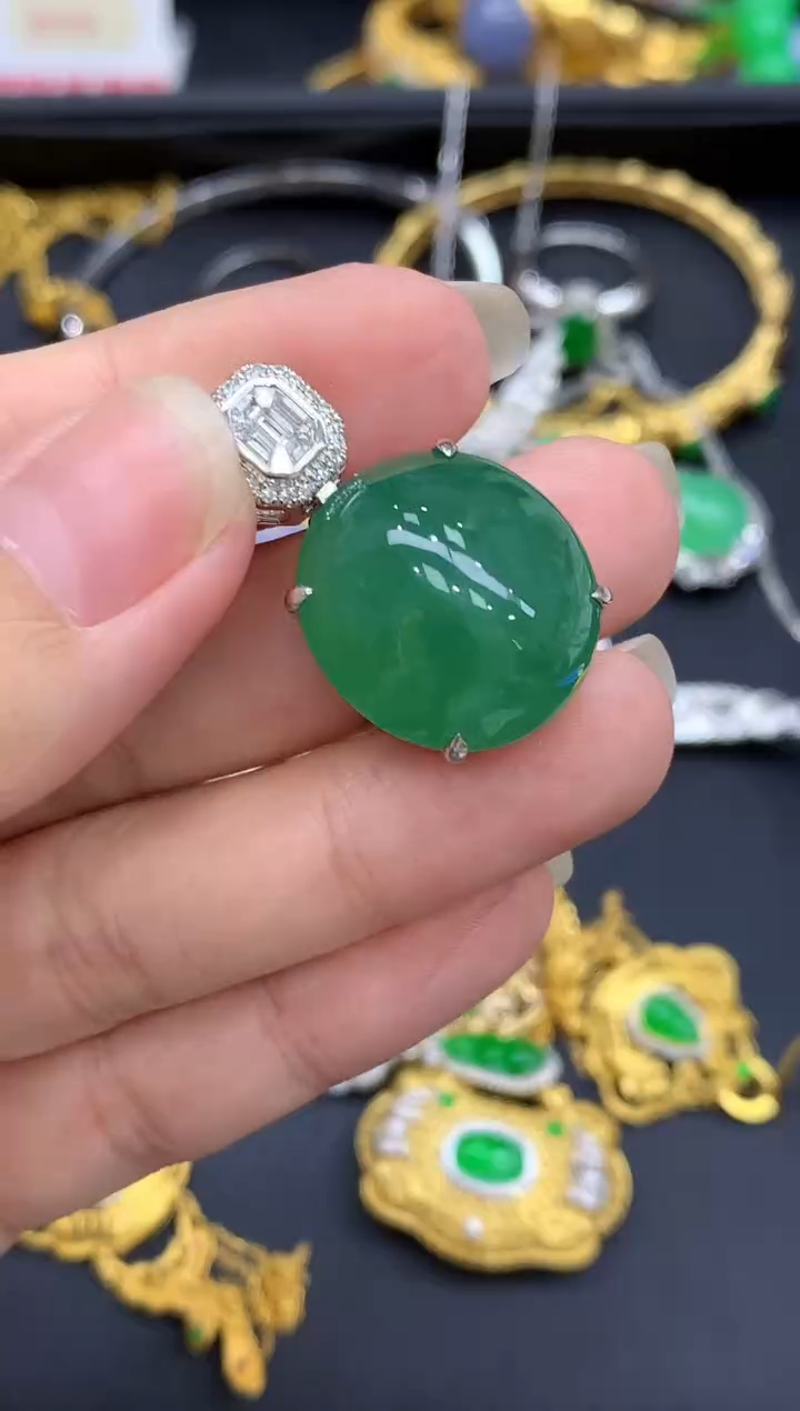 颈饰18K金镶嵌翡翠826-中国好珍宝