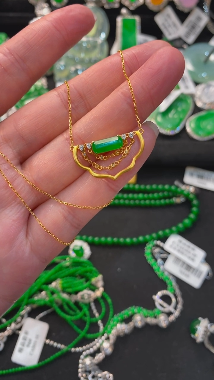 【闪购商品】翡翠颈饰未镶嵌套链