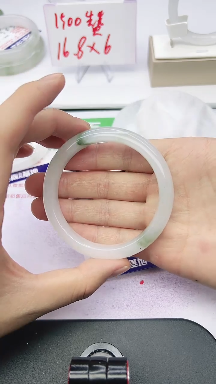 未镶嵌手镯石英质玉15-60/61