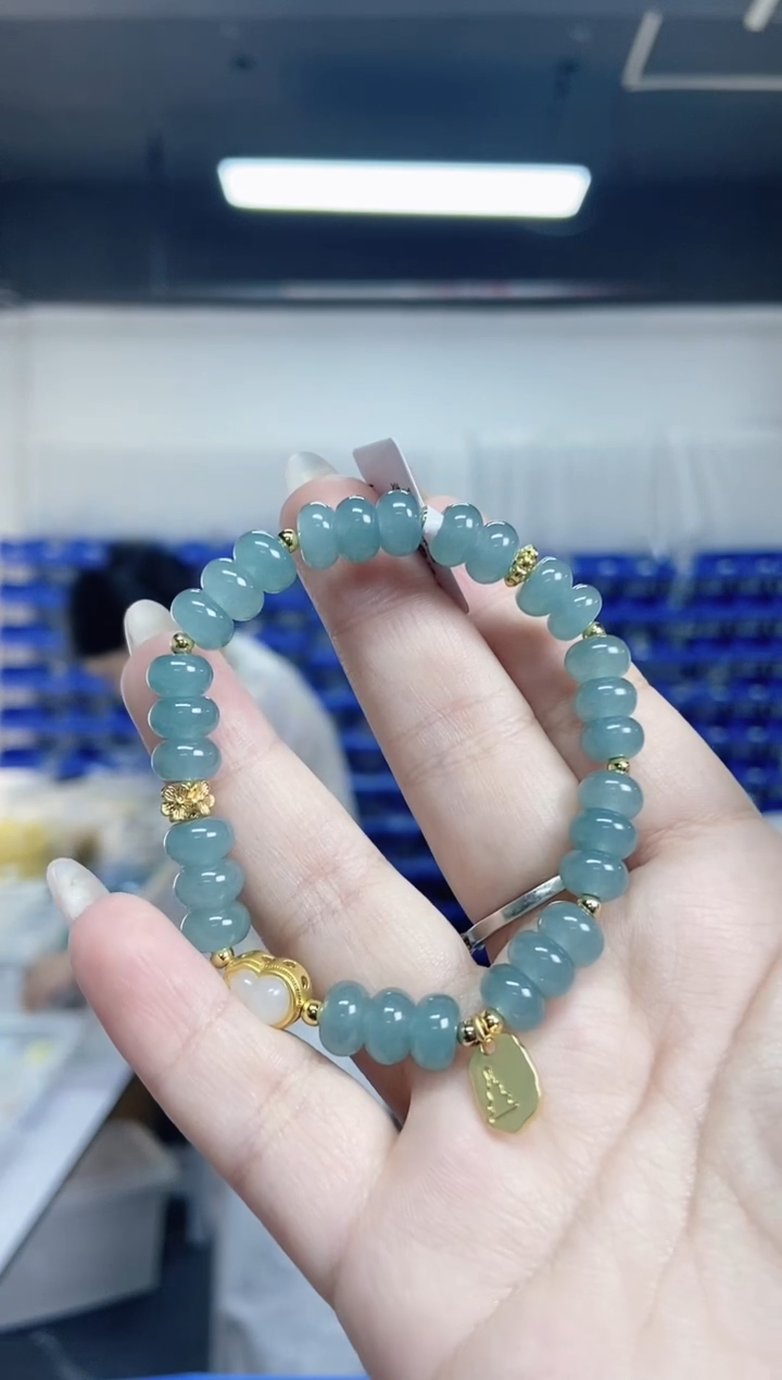 【闪购商品】翡翠手串未镶嵌多样性发其一颜色微差