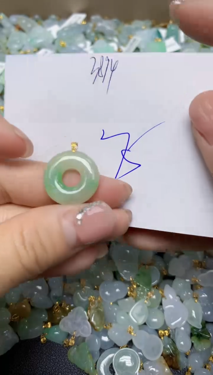 【闪购商品】翡翠挂件18K金镶嵌 天然翡翠A货