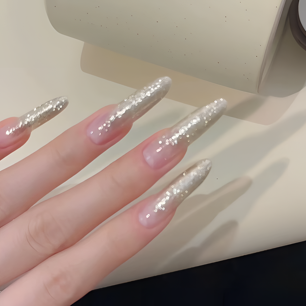 璀璨星光 高密爆闪铂金胶繁星浅金勾边胶甲油胶10ml