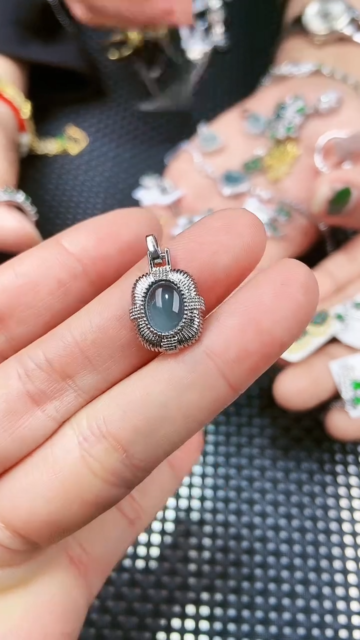 【闪购商品】翡翠吊坠(不含链)未镶嵌11111111