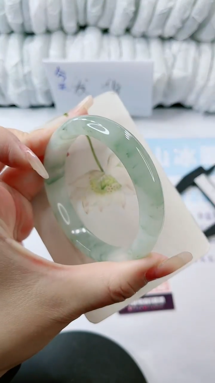 【闪购商品】石英质玉手镯未镶嵌多样性发货L12