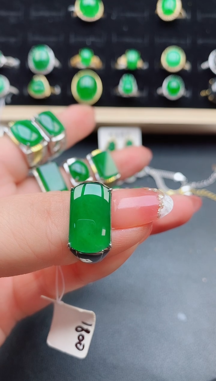 【闪购商品】翡翠戒指银S925镶嵌12121