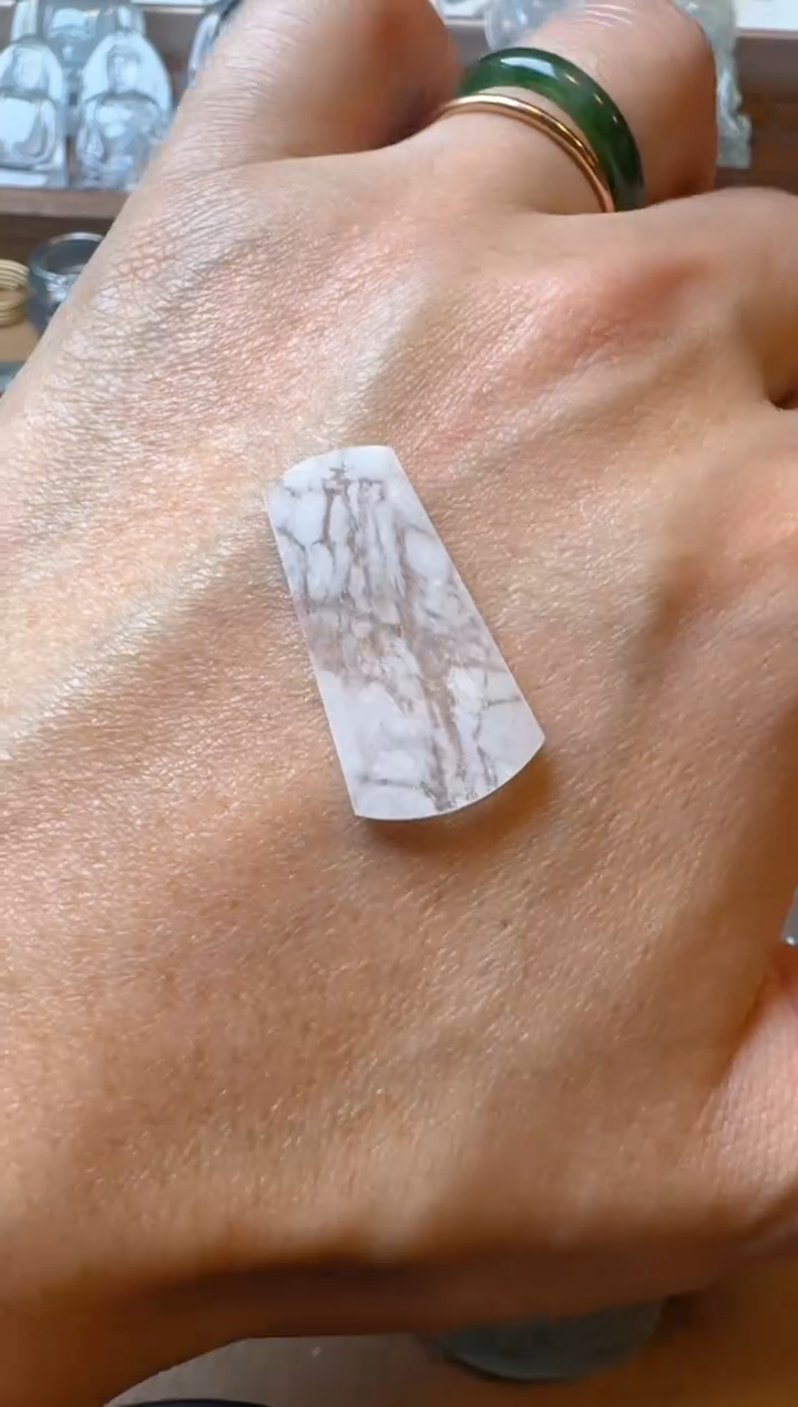 【闪购商品】翡翠裸石未镶嵌无事牌