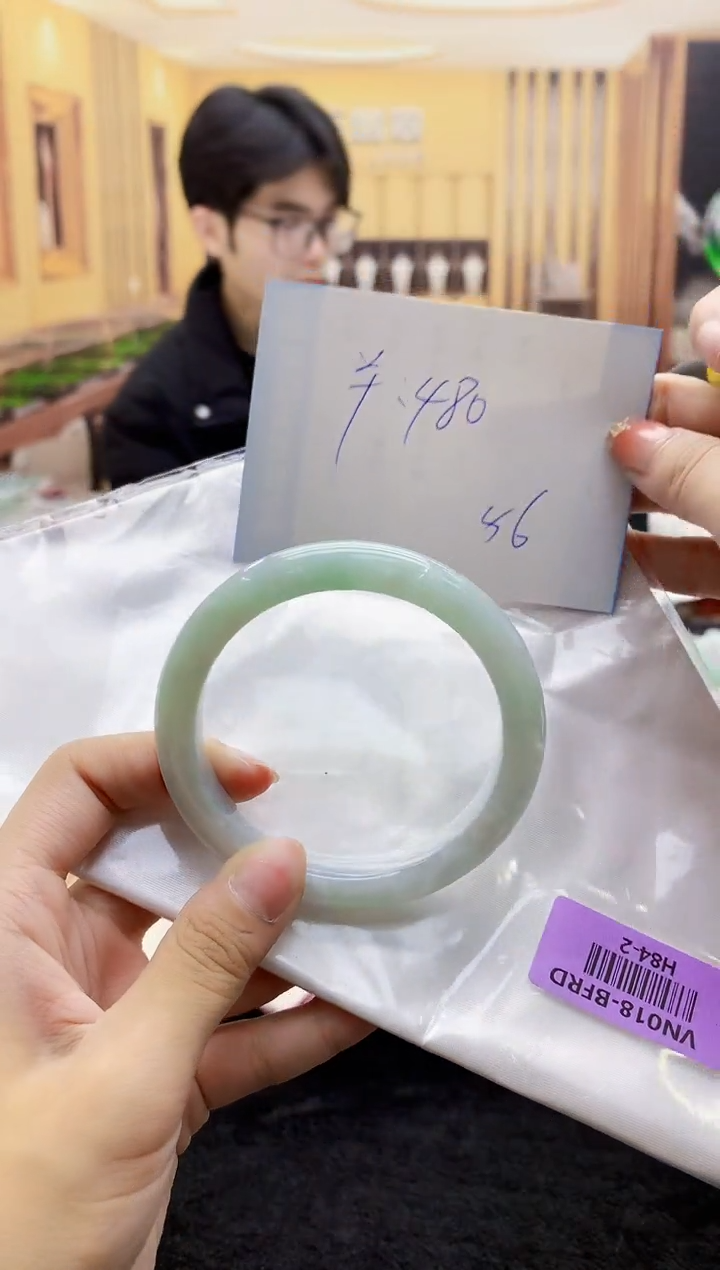 【闪购商品】翡翠手镯未镶嵌    H84-2