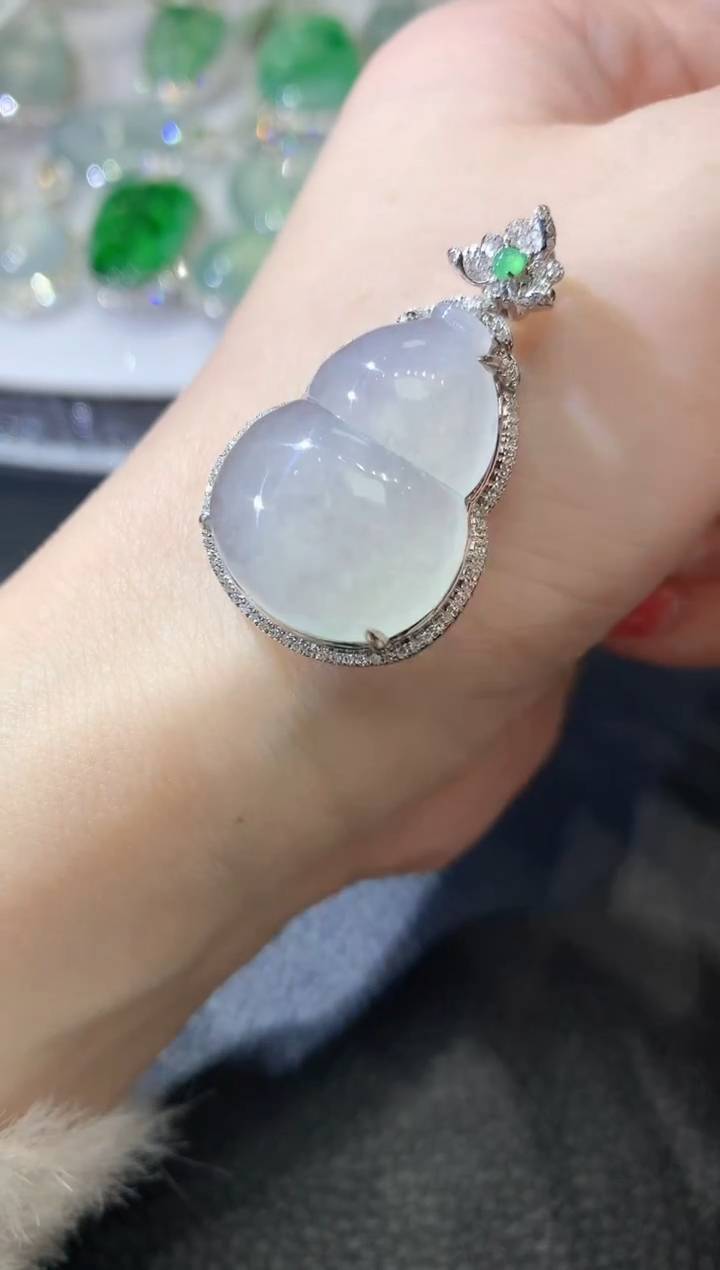 【闪购商品】翡翠吊坠(不含链)18K金镶嵌C10