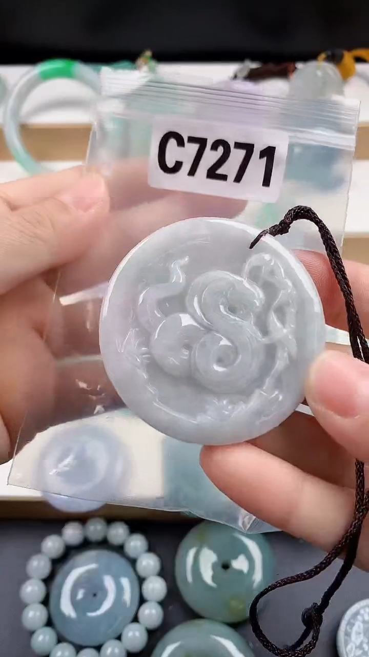 颈饰未镶嵌翡翠天然翡翠吊坠挂件