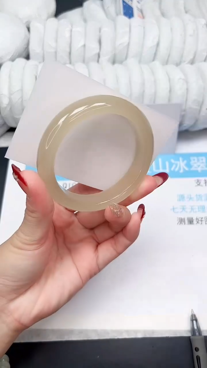 未镶嵌手镯石英质玉31-59OF