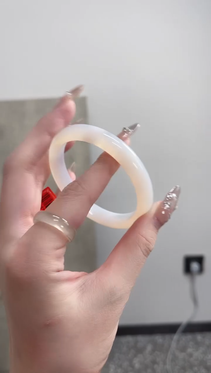 【闪购商品】玛瑙/玉髓手镯未镶嵌59圈 需要包容