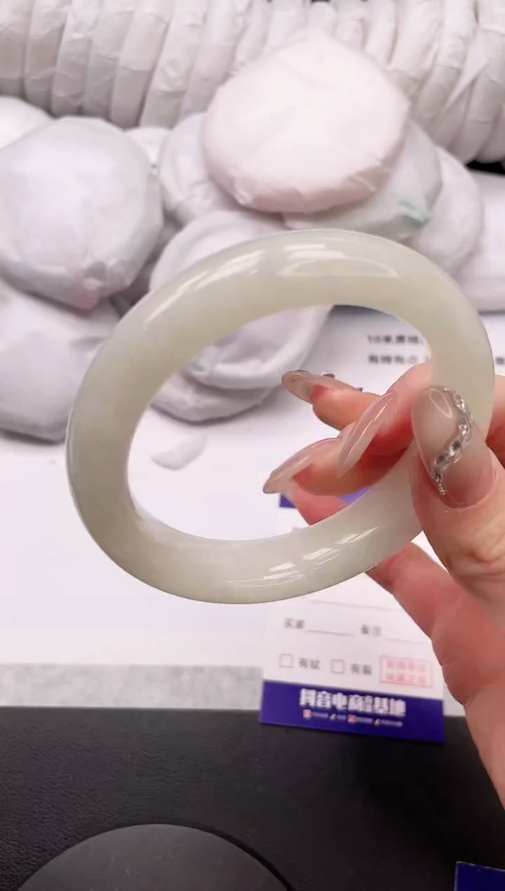 【闪购商品】和田玉手镯未镶嵌23K488-62