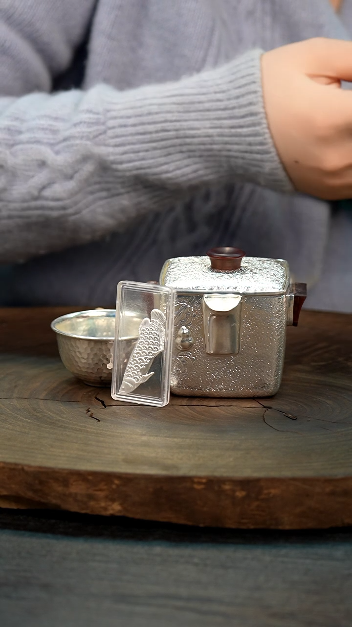 【闪购商品】手工锤纹银手抓壶+1杯子+1银片