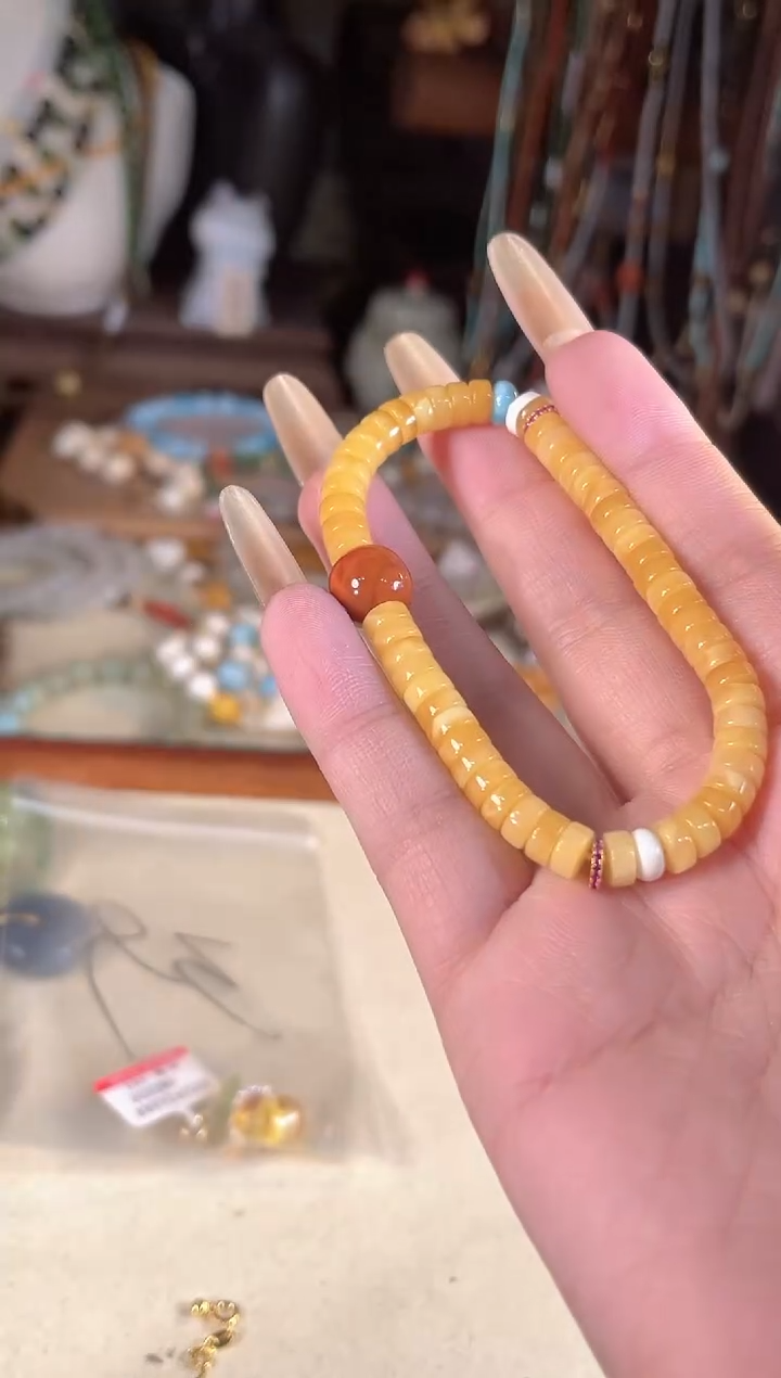 【闪购商品】蜜蜡手链未镶嵌多样性发货其一