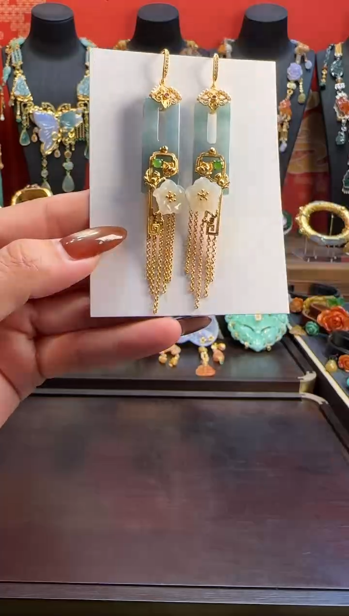 未镶嵌翡翠耳饰翡翠耳饰