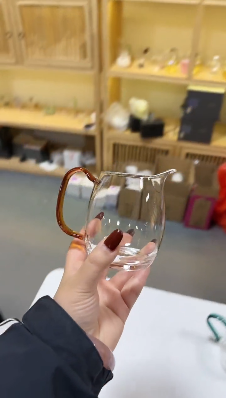 【闪购商品】琥珀色星韵公道杯