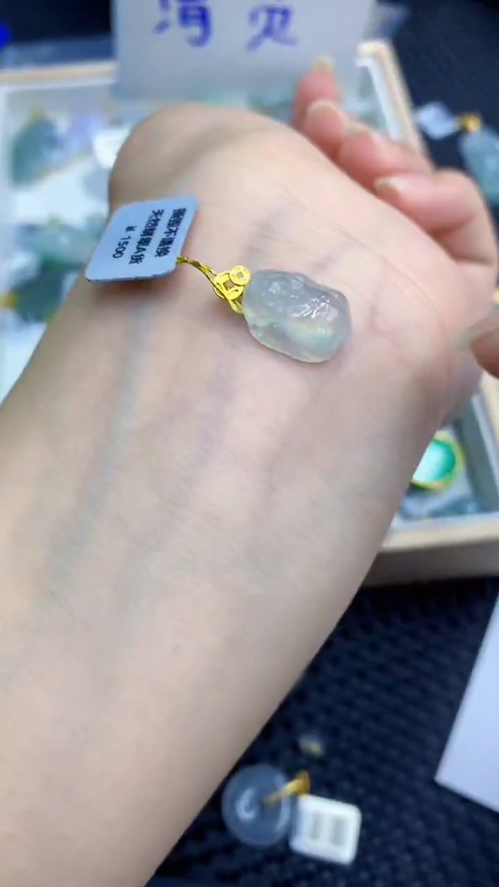【闪购商品】翡翠颈饰18K金镶嵌            8