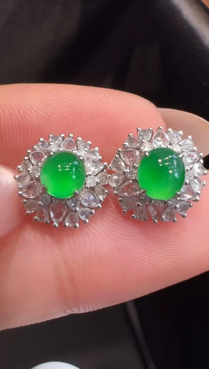 18K金镶嵌翡翠耳饰耳饰