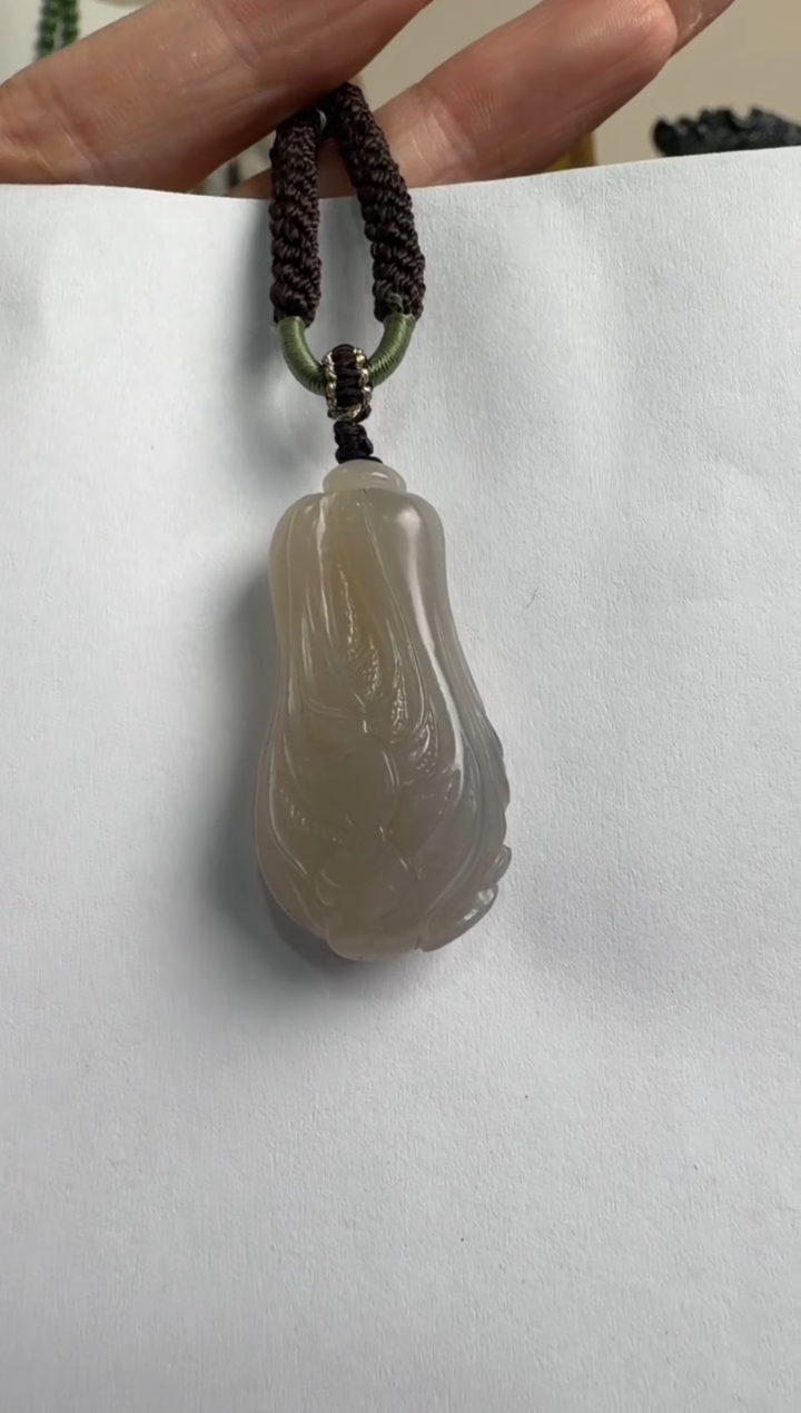 颈饰未镶嵌和田玉挂件